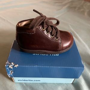 STRIDE RITE | SRTECH
  
elliot shoe